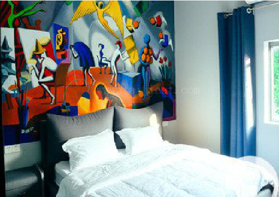 禄劝对于酒店的墙体彩绘而言更注重哪些方面？